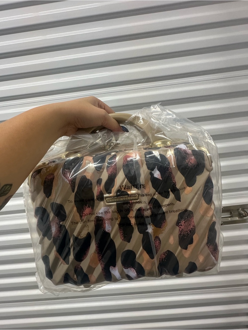 Marcy McKenna Gold Pattern Travel Case and Mini Case - Picture 10 of 14